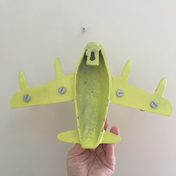 Light green plane wall hook - Picture 4 of 12